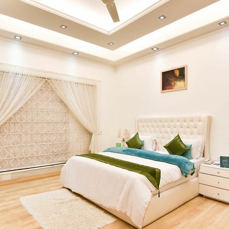 Hotel Treebo Trend The G8 Sector 39 Noida Esterno foto