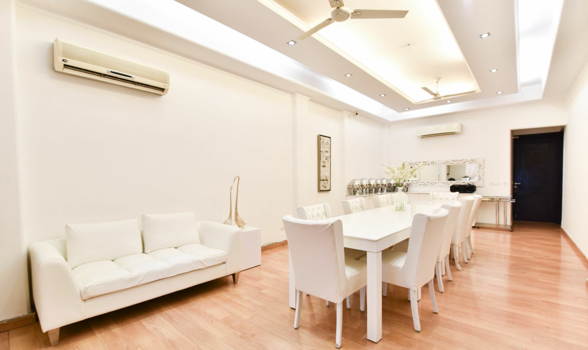 Hotel Treebo Trend The G8 Sector 39 Noida Esterno foto