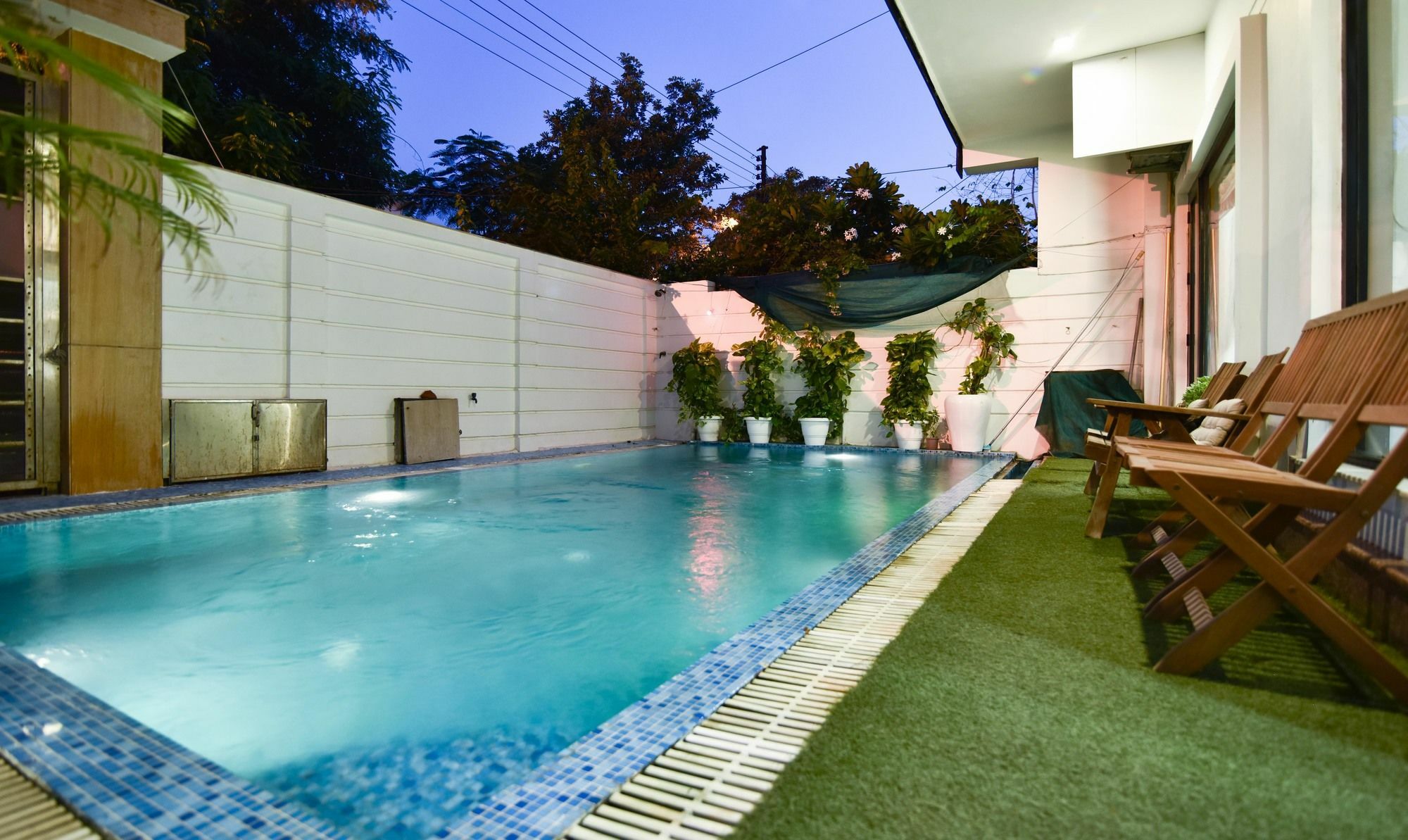 Hotel Treebo Trend The G8 Sector 39 Noida Esterno foto