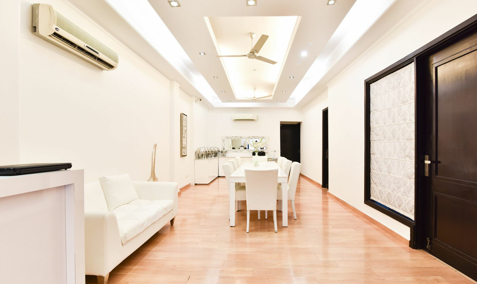 Hotel Treebo Trend The G8 Sector 39 Noida Esterno foto